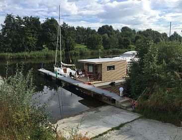Appartement Hausboot für zwei Personen mit Kamin und Terras