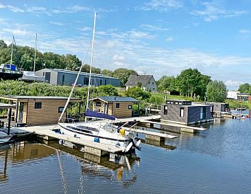 Vakantiehuis Hausboot KHT 2 Lacet mit Elektrokamin im Salon,