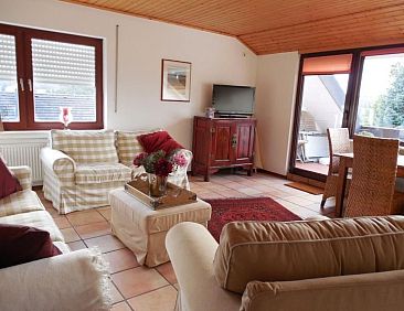 Appartement Exklusive Ferienwohnung mit Loggia am Waldrand