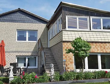 Vakantiehuis met uitzicht op het meer, sauna, biljart