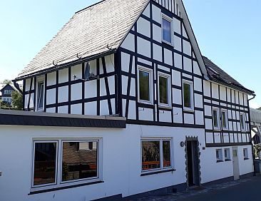 Vakantiehuis Fachwerkhaus mit 5 Schlafzimmern bei Winterberg