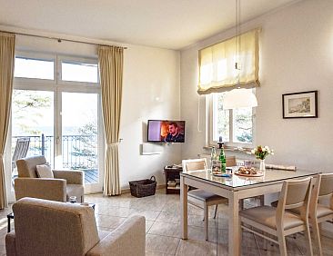 Appartement Strandnahe Wohnung mit Großem Balkon und Meerbl