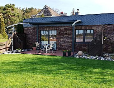 Appartement Ferienbungalow mit Terrasse und Seeblick in Sell