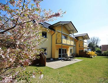 Appartement Wohnung in Koserow mit Garten und Grill und Nebe