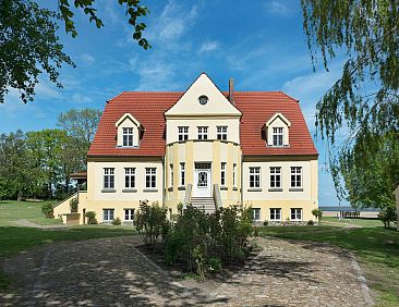 Appartement Wohnung im zweiten Obergeschoss des Gutshauses