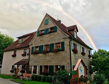 Appartement Charmant trifft Moderne - Ferienwohnung Linde