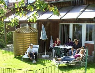 Vakantiehuis in Zandt mit Grill, Garten und Terrasse
