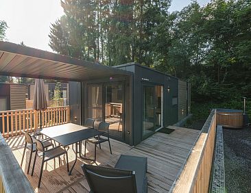 Vakantiehuis Resort Walsdorf - Moezel Lodge hottub