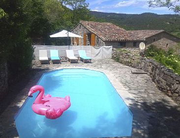 Vakantiehuis "Gîte La Calade" mit Pool
