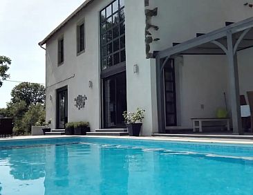 Luxe vila met zwembad Montingeat