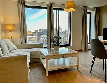 Modern 2BR 1/5 BA Near Diamond District by OneLuxStay