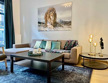 Luxury 2BR 2BA Near Fashion District by OneLuxStay