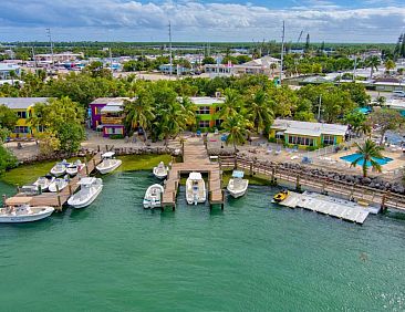 Captain Pip's Marina &amp; Hideaway