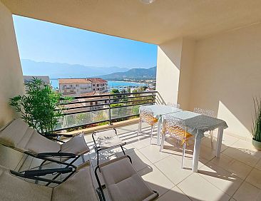 Appartement Ruhige Wohnung Panoramablick auf Meer und Berge