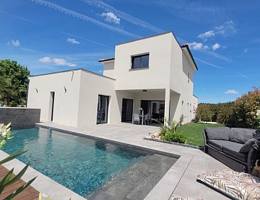 Geschakelde woning in Saint Genies De Fontedit