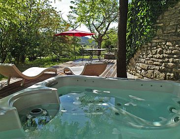 Vakantiehuis Domäne "Pavillon Timéo" mit Infinity-Pool