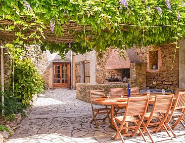 Vakantiehuis Charmantes Natursteinhaus mit Pool