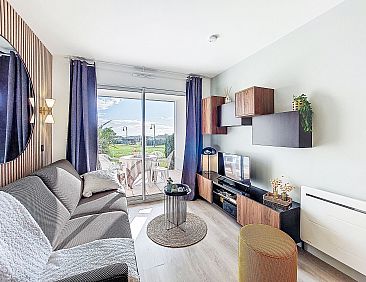 Appartement T2 moderne, vue mer et piscines