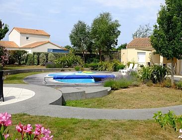 Au Beau Lézard, 28