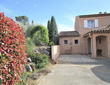 Geschakelde woning in Nans-Les-Pins
