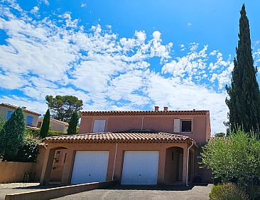 Geschakelde woning in Nans-Les-Pins