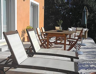 Vakantiehuis Freistehendes Haus mit großer Terrasse und Pan