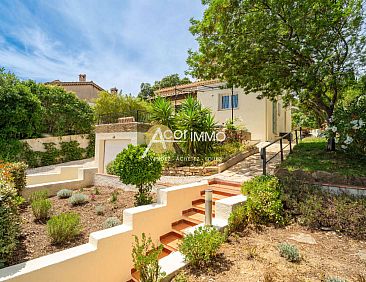 Vrijstaande woning in Six-Fours-Les-Plages