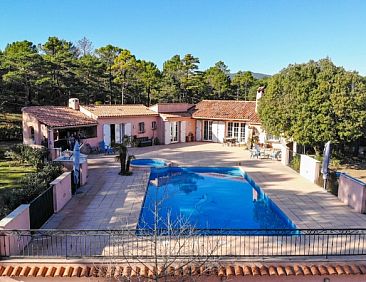 Vrijstaande woning in Villecroze