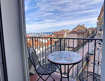 Appartement 1 bedroom, 6 min from the Palais, great view. 22