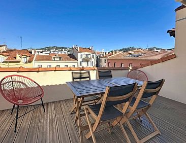 Appartement Penthouse 1 bedroom rue d'Antibes 214