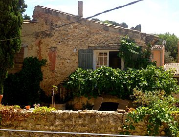 Vakantiehuis Provenzalisches Haus aus Naturstein in Gigondas