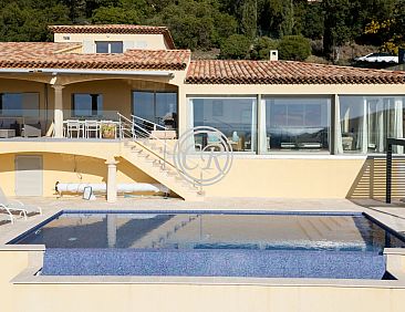 Vakantiehuis Wunderschöne Villa in Valcros mit Pool und Mee