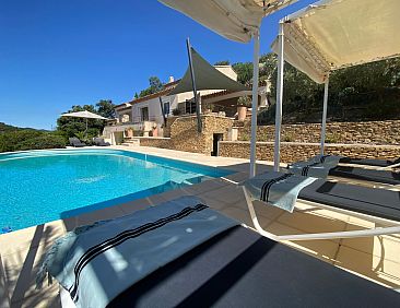 Vakantiehuis Ferienvilla mit Pool Infinity