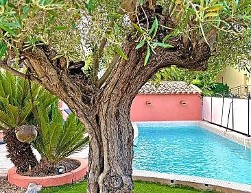 Vakantiehuis Haus 5 pers - Swimmingpool- Klimaanlage- WiFi