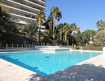Appartement Studio Vue mer standing proche Cannes