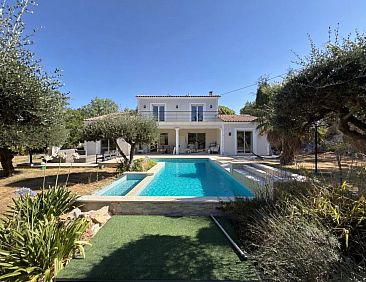 Geschakelde woning in Saint-Cézaire-Sur-Siagne