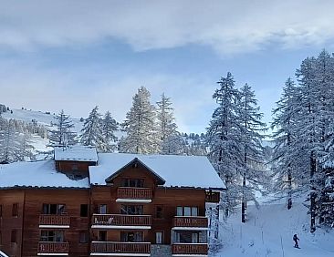 Albane: ski, zon en zwembad: 1900+m
