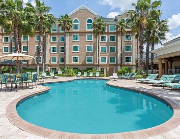 Hawthorn Suites by Wyndham Lake Buena Vista, a staySky Hotel