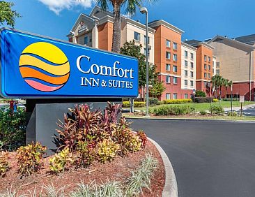 Comfort Inn &amp; Suites Near Universal Orlando Resort-Conventio