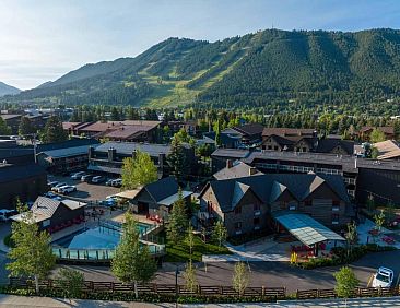 Mountain Modern Motel