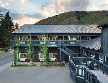 Anvil Hotel