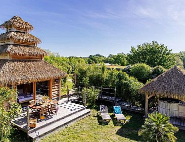 Indonesische hut met spa