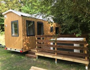 Tiny House + jacuzzi