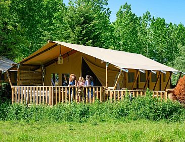 Safari Tent XXL + jacuzzi buiten