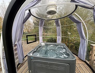 Luxe Premium Lodge + jacuzzi