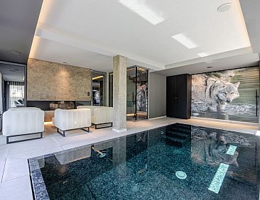 Vakantiehuis Loge aux Loups, Innenpool, Sauna, nahe am See