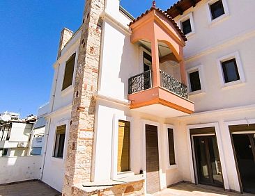 Vrijstaande woning in Porto Rafti