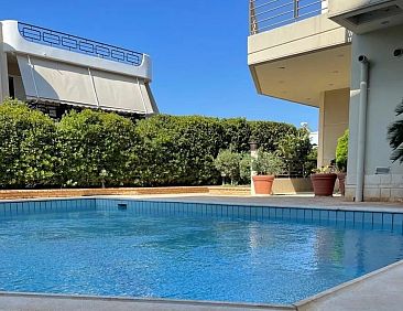 Geschakelde woning in Vari