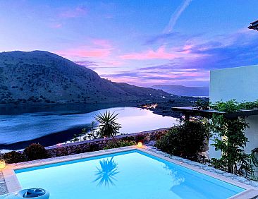 Vakantiehuis Ferienvilla "Du Lac Omega" mit privatem Pool