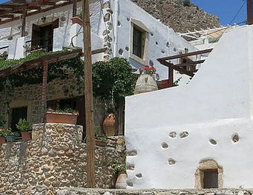 Vakantiehuis in Pefki mit Terrasse und Grill